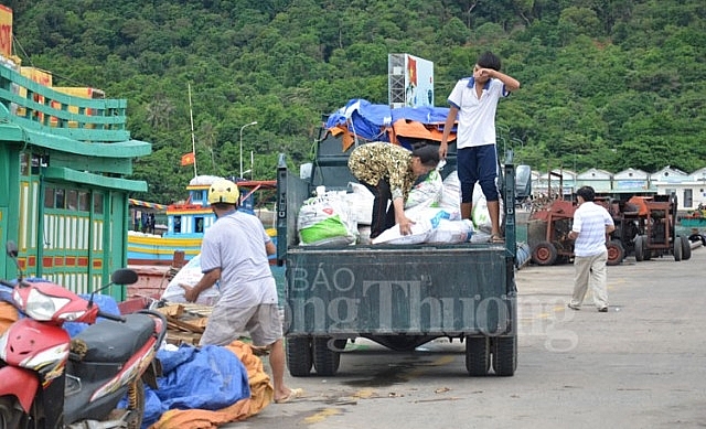 Giải tỏa “cơn khát” mua sắm hàng hóa cho người tiêu dùng Côn Đảo giai toa con khat mua sam hang hoa cho nguoi tieu dung con dao