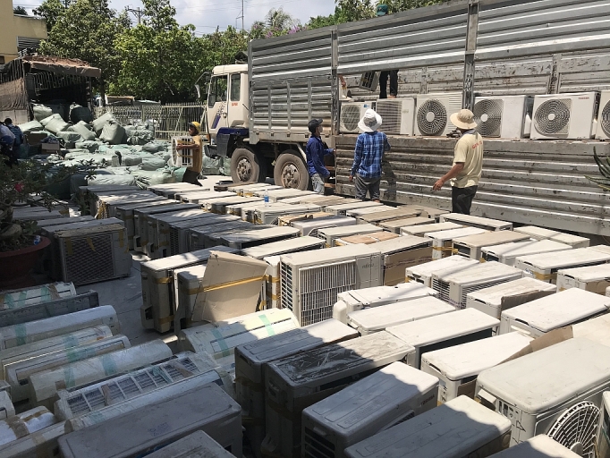 Long An: Nhiều mặt hàng cấm thẩm lậu qua biên giới Tây Nam long an nhieu mat hang cam tham lau qua bien gioi tay nam