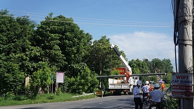 mien nam dien tap ung pho su co luoi dien do mua bao
