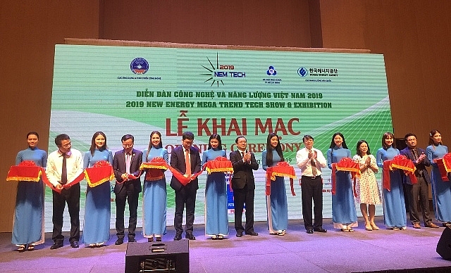 Diễn đàn Công nghệ và Năng lượng Việt Nam 2019: Kết nối cung cầu ha ng nghi n nguo i tham gia dien dan cong nghe va nang luong viet nam 2019