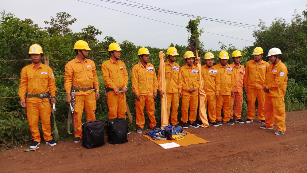 evnspc to chuc dien tap phong chong thien tai va cuu ho cuu nan nam 2020