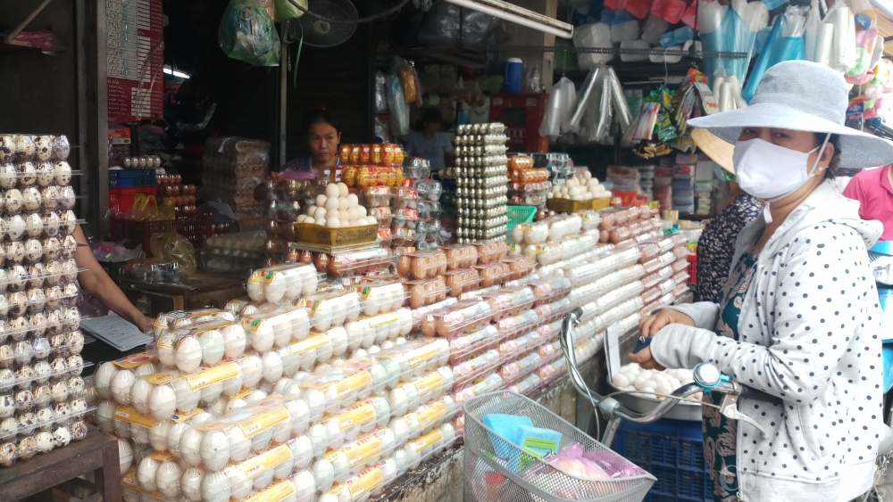 TP Hồ Chí Minh: Hỗ trợ tiểu thương vượt qua khó khăn do dịch Covid- 19 TP Hồ Chí Minh: Hỗ trợ tiểu thương vượt qua khó khăn do dịch Covid- 19