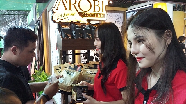 Hơn 100.000 lượt khách mua sắm tại Hội chợ triển lãm hàng công nghiệp nông thôn hon 100000 luot khach mua sam tai hoi cho trien lam hang cong nghiep nong thon