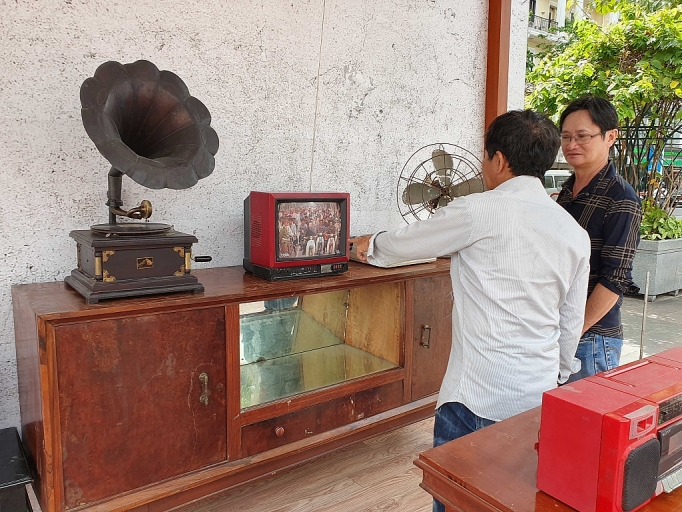 saigon coop tai hien 30 nam ban le tu so khai den ky nguyen so