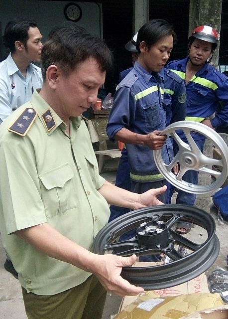 TP. Hồ Chí Minh: Buôn lậu, gian lận thương mại tiếp tục diễn biến phức tạp tp ho chi minh buon lau gian lan thuong mai tiep tuc dien bien phuc tap