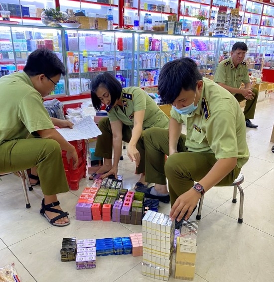 TP Hồ Chí Minh Dồn lực kiểm tra và xử lý nghiêm vấn nạn hàng giả tp ho chi minh don luc kiem tra va xu ly nghiem van nan hang gia