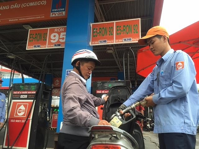 tp ho chi minh mai luc tieu thu xang e5 ngay cang thap