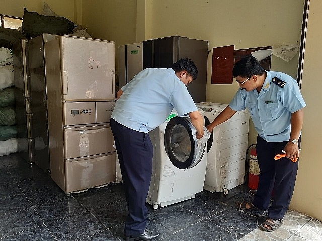 Biên giới Tây Nam: Chưa Tết, buôn lậu đã gia tăng bien gioi tay nam chua tet buon lau da gia tang