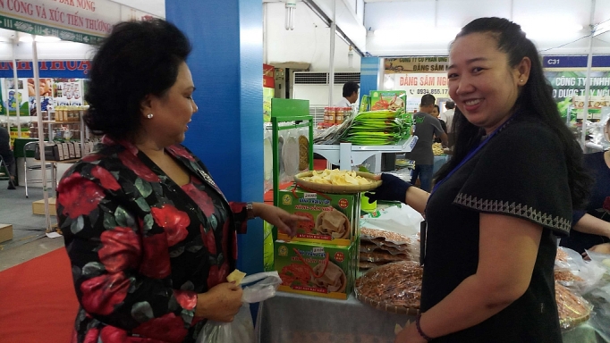 Hội nghị kết nối - cung cầu 2019: Doanh nghiệp "bắt tay" giúp hàng Việt lan tỏa hoi nghi ket noi cung cau 2019 doanh nghiep bat tay giup hang viet lan toa