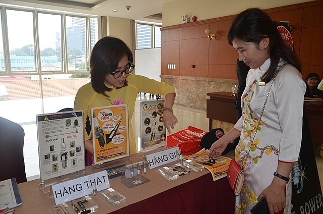 hang gia bua vay nguoi tieu dung