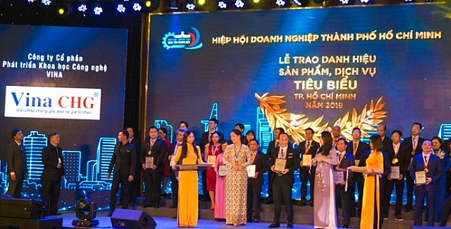 Tem chống hàng giả được vinh danh “Sản phẩm, dịch vụ tiêu biểu TP. Hồ Chí Minh 2019” tem chong hang gia duoc vinh danh san pham dich vu tieu bieu tpho chi minh 2019