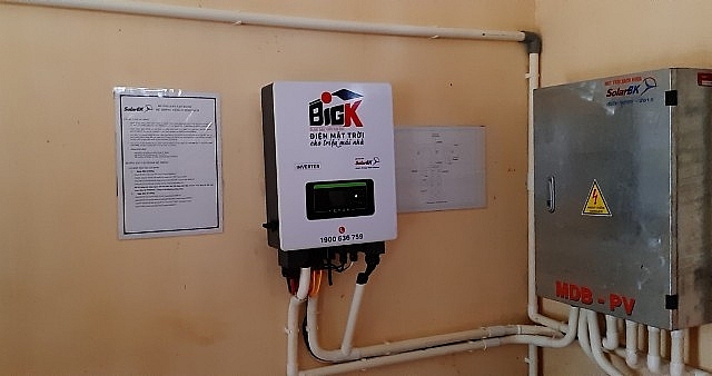 Nạp điện năng lượng mặt trời cho trạm ra đa trên đảo Thổ Chu nap dien nang luong mat troi cho tram ra da tren dao tho chu