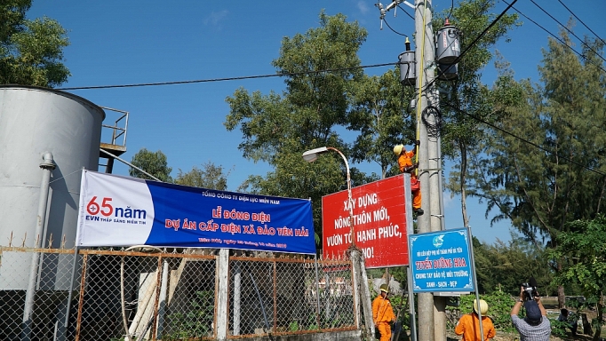kien giang dao hai tac lan dau tien duoc su dung dien luoi quoc gia