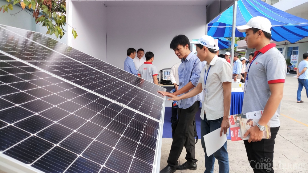 Điện mặt trời mái phát triển nóng tại phía Nam Điện mặt trời mái phát triển nóng tại phía Nam