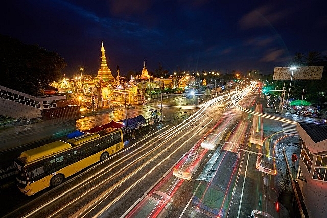 net dep nghe thuat ve logistics qua nhung goc anh du thi