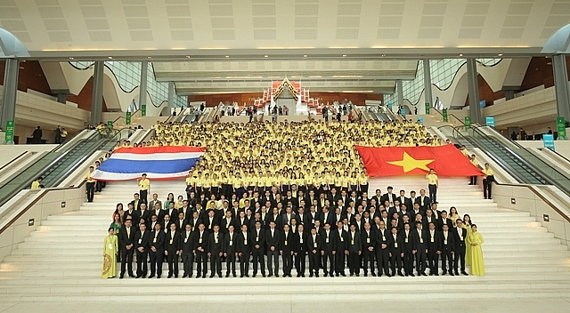 C.P. Việt Nam đón nhận Huân chương Lao động hạng III cp viet nam don nhan huan chuong lao dong hang iii