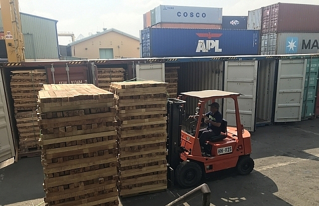 tp ho chi minh phat hien nhieu hang hoa xuat nhap khau gian lan quy mo lon