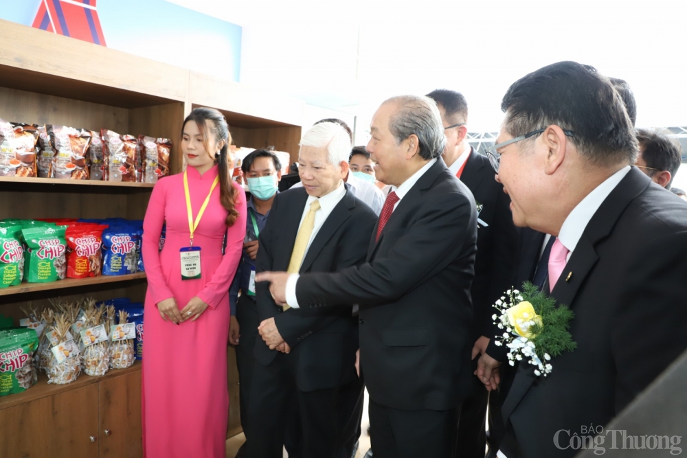 Hội nghị Xúc tiến đầu tư tỉnh Bình Phước: Thu hút đầu tư 46 dự án với số vốn hơn 2 tỷ USD Hội nghị Xúc tiến đầu tư tỉnh Bình Phước: Thu hút đầu tư 46 dự án với số vốn hơn 2 tỷ USD