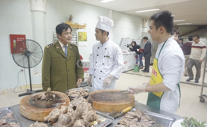 nghe an quan ly thi truong xu ly gan 4792 vu thu phat tren 15 ty dong