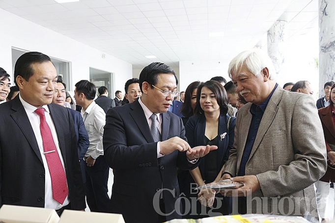 cong bo quyet dinh cua thu tuong ve xay dung nam dan tro thanh huyen nong thon moi kieu mau