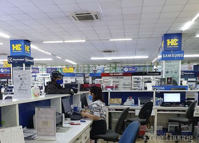 Nghệ An: Nhiều cửa hàng phớt lờ chủ trương cách ly xã hội nghe an nhieu cua hang khong thiet yeu van tim cach kinh doanh phot lo lenh cam