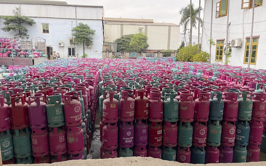 Bức xúc nạn “cưa tai mài bình” - Doanh nghiệp ấm ức tố lên cơ quan chức năng Bức xúc nạn “cưa tai mài bình” - Doanh nghiệp ấm ức tố lên cơ quan chức năng