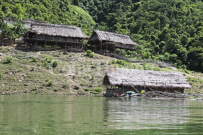 Nghệ An: Vì đâu dân tái định cư thuỷ điện "hồi hương"? nghe an vi dau dan tai dinh cu thuy dien hoi huong
