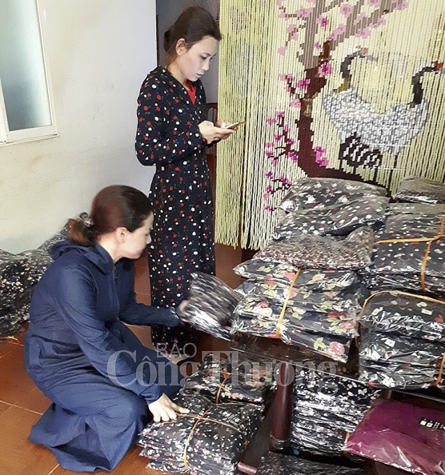 Nghệ An: Đồ chống nắng phụ nữ tiền triệu lên ngôi nghe an do chong nang phu nu tien trieu len ngoi