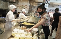 Nghệ An: Thực phẩm chế biến sẵn tại cửa hàng, siêu thị chiều lòng thực khách