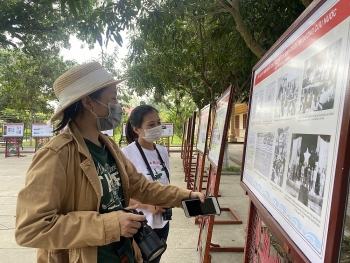 Chủ tịch Hồ Chí Minh - 