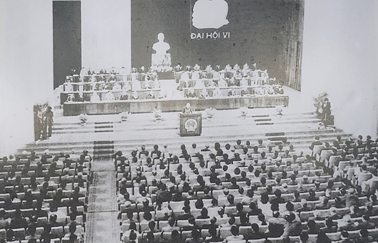 Triển lãm những hình ảnh lịch sử 'Chủ tịch Hồ Chí Minh - Người đi tìm hình của nước'