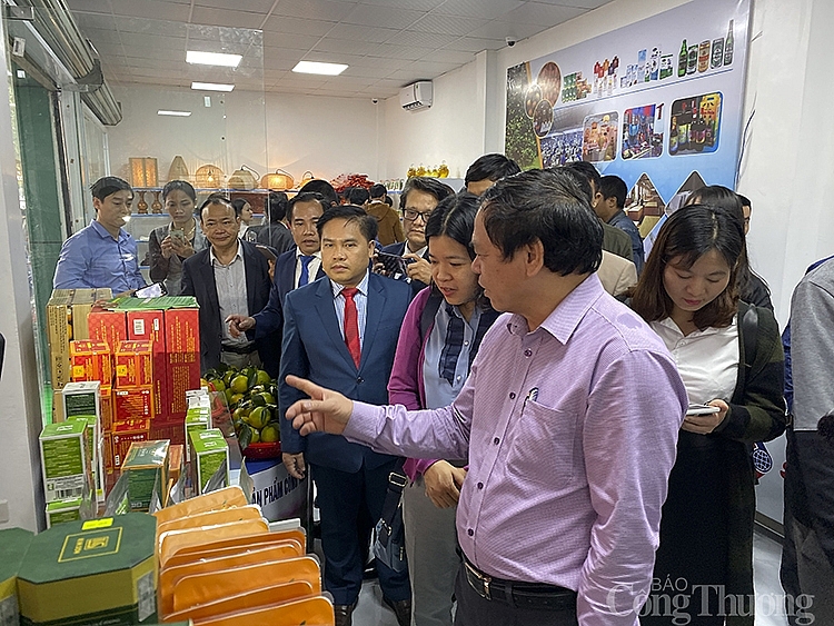 nghe an cong bo 48 san pham gan sao ocop