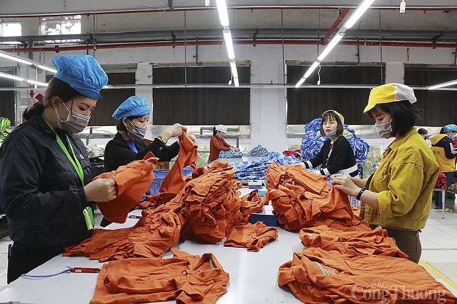 Nghệ An: Nỗ lực ngăn dịch 'tràn' vào các khu công nghiệp