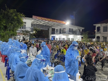 Nghệ An: Xét nghiệm nhanh SARS-CoV-2 cho người lao động ở khu công nghiệp