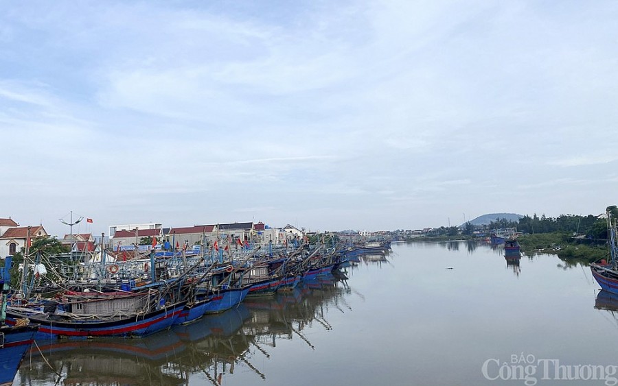 Gian nan đòi tiền bảo hiểm khi tàu cá gặp nạn Gian nan đòi tiền bảo hiểm khi tàu cá gặp nạn