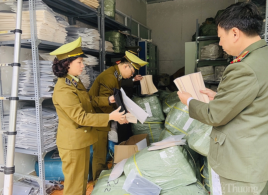 Nghệ An: Đẩy mạnh công tác quản lý thị trường giữa dịch Covid-19 Nghệ An: Đẩy mạnh công tác quản lý thị trường giữa dịch Covid-19