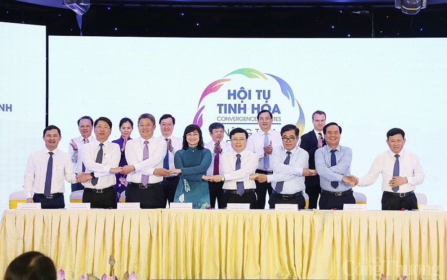 Triển vọng kết nối du lịch giữa Hà Nội, TP. Hồ Chí Minh với vùng Bắc Trung Bộ Triển vọng kết nối du lịch giữa Hà Nội, TP. Hồ Chí Minh với vùng Bắc Trung Bộ