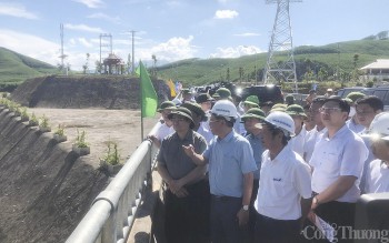 Thủ tướng Phạm Minh Chính khảo sát dự án chậm tiến độ hồ thủy lợi Bản Mồng - Nghệ An