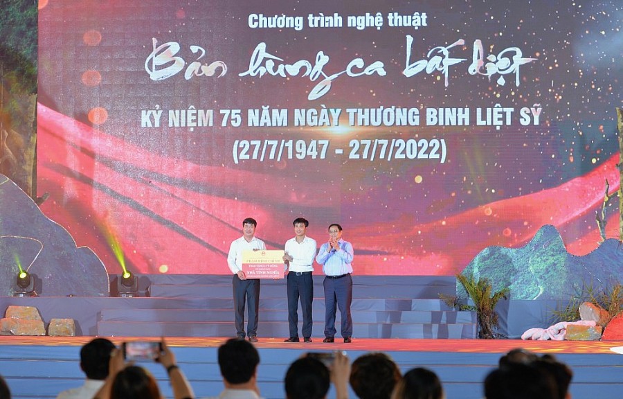 Thủ tướng Phạm Minh Chính dự chương trình nghệ thuật “Bản hùng ca bất diệt” Thủ tướng Phạm Minh Chính dự chương trình nghệ thuật “Bản hùng ca bất diệt”