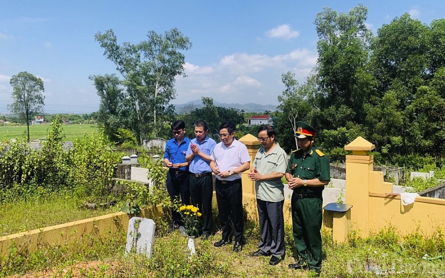 Kỷ niệm ngày thương binh liệt sỹ: Màu hoa đỏ giữa thời bình Kỷ niệm ngày thương binh liệt sỹ: Màu hoa đỏ giữa thời bình