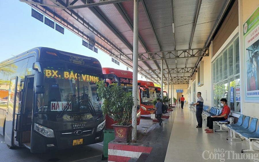 Giá xăng dầu giảm, người dân doanh nghiệp có nhẹ gánh? Giá xăng dầu giảm, người dân doanh nghiệp có nhẹ gánh?