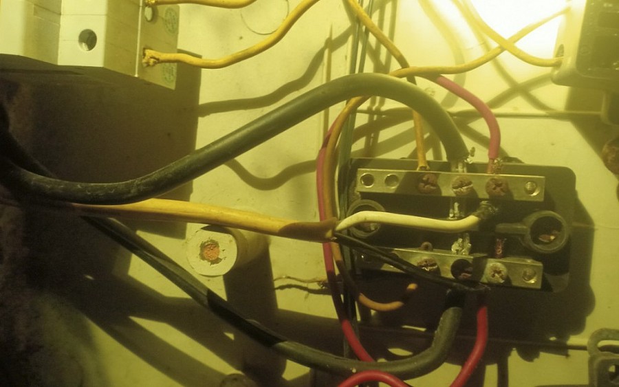 Hà Tĩnh: Muôn kiểu trộm cắp điện Hà Tĩnh: Muôn kiểu trộm cắp điện