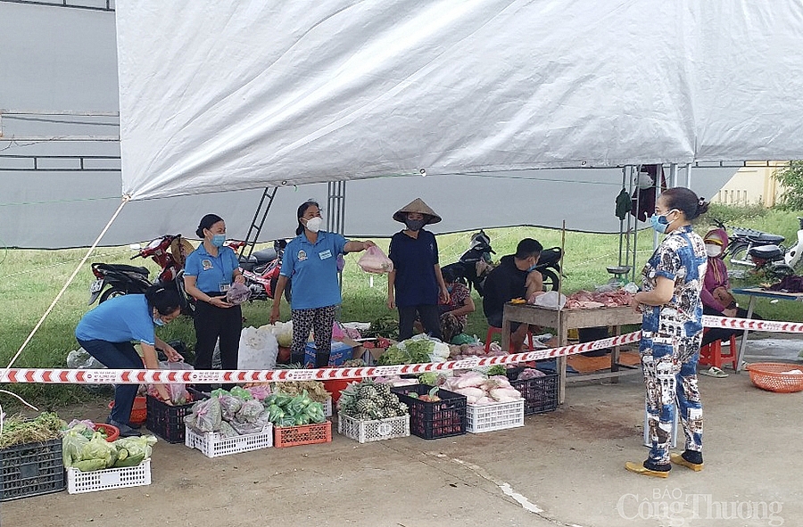 Nghệ An: Sáng tạo nhiều mô hình cung ứng hàng hóa đảm bảo phòng chống dịch Covid – 19 Nghệ An: Sáng tạo nhiều mô hình cung ứng hàng hóa đảm bảo phòng chống dịch Covid – 19