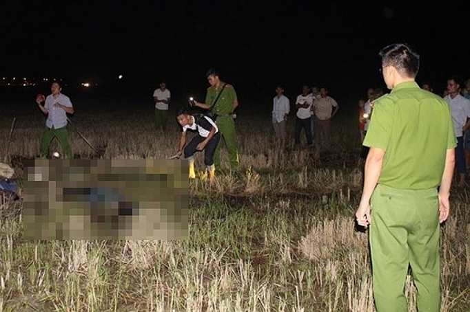 Hà Tĩnh: 4 người bị điện giật tử vong khi đang thi công cột viễn thông ha tinh 4 nguoi bi dien giat tu vong khi dang thi cong cot vien thong