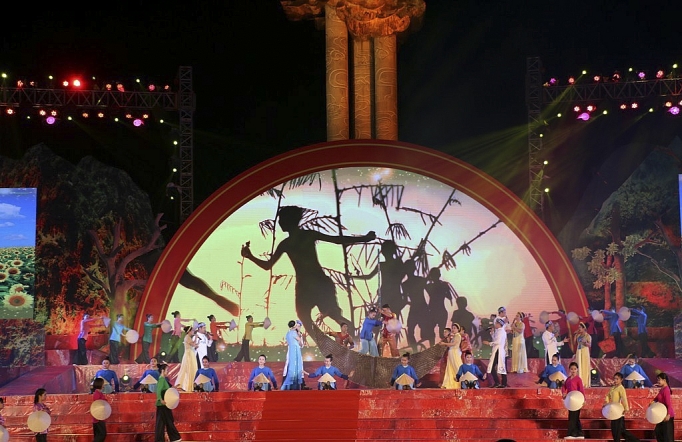 thu tuong chinh phu nguyen xuan phuc du le ky niem 50 nam chien thang truong bon