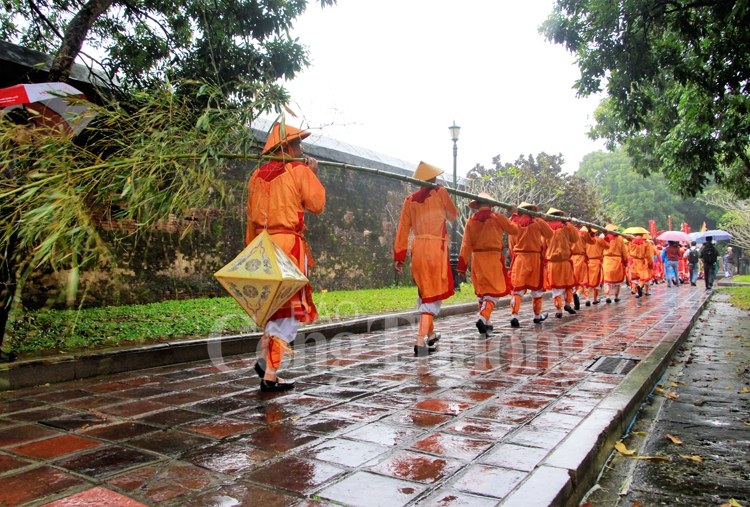 “Thướng Tiêu” để cầu mưa thuận gió hòa, làm ăn thuận lợi thua thien hue thuong tieu de cau mua thuan gio hoa lam an thuan loi