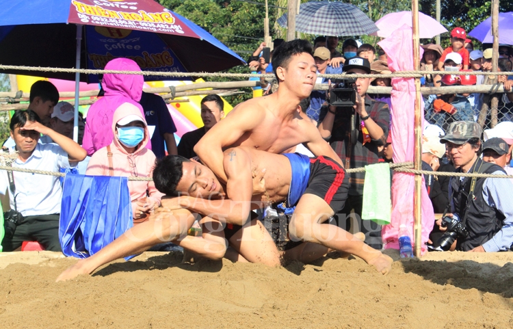 hon 100 do vat tham gia tranh tai tai hoi vat lang sinh