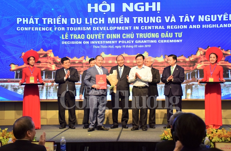 Phát triển du lịch phải theo nguyên lý lấy cụm ngành làm trung tâm phat trien du lich phai theo nguyen ly lay cum nganh lam trung tam