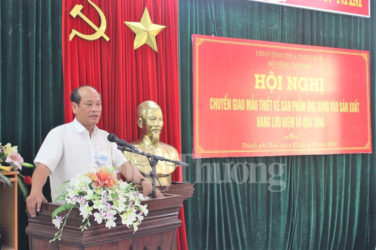 Thừa Thiên Huế chuyển giao 10 mẫu sản phẩm làm hàng lưu niệm, quà tặng thua thien hue chuyen giao 10 mau san pham lam hang luu niem qua tang