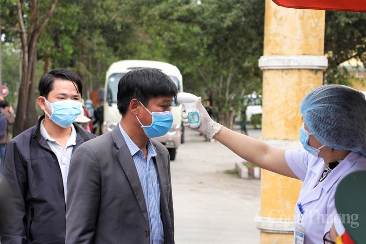 thua thien hue san sang don nguoi viet nam tu trung quoc tro ve